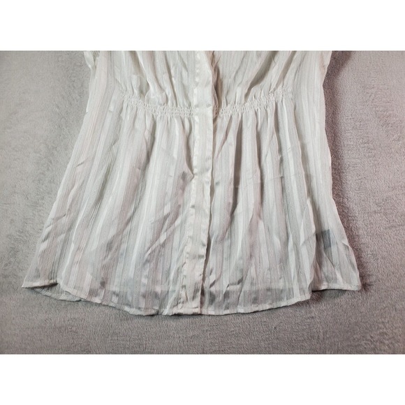 Mossimo Blouse Top Juniors Size Large White Polyester Short Casual Sleeve V Neck - Picture 3 of 6